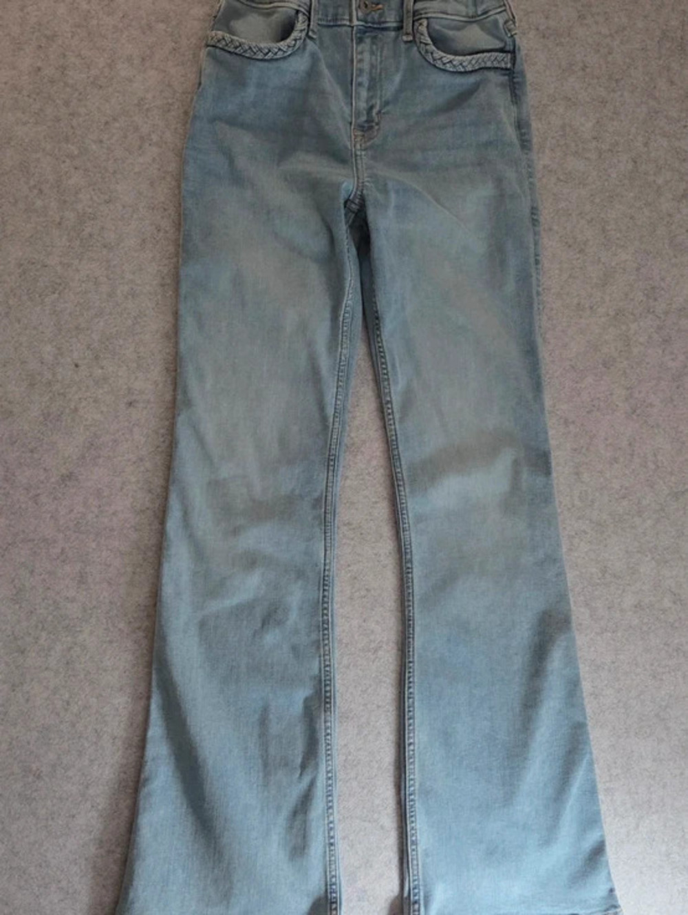 Abercrombie Kids High Rise Flare Jeans Girls Light Wash Denim - size 11/12 Long